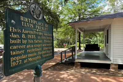 Hölzernes Haus in Tupelo, in dem Elvis Presley geboren wurde.